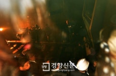 [경향포토]삼각지역,지하철 4호선 탈선