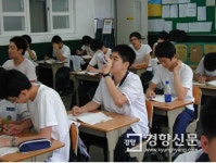 찜통교실 벗어나나…초·중·고교 전기료 평균 4% 인하