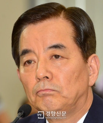 [경향포토]<인사청문회>입술 굳게 다문 한민구 국방장관 후보자