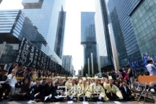 [경향포토]거대기업과 노조원들