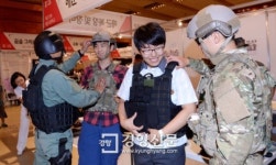 [경향포토]장래의직업으로늠름한군인이되어볼까