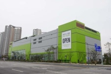 [지금 마트에선]이마트 창고형 할인점 ‘트레이더스’ 수원점 오픈