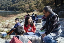 29명의 악동, 섬진강서 시를 줍다