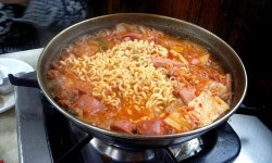 [주혜진 기자의 싼집맛집] 정동길 오래된 식당 ‘덕수정’