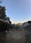 ‘치유의 샘’ 가만히 몸 담그면 고민도 고단함도 눈 녹듯