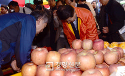 [경향이 찍은 오늘]4월3일- 서울 한복판 ‘57일째’ 고공농성