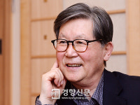 10년만에 신간 ‘담론’ 출간 신영복 성공회대 석좌교수 “시대 넘는 ‘탈 문맥’ 필요… 지식인, 비판·저항·대안담론 생산해야”