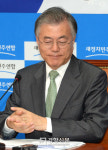 [경향포토]미소짖는 문재인