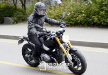 [박 기자의 좌충우돌] 어게인(Again) BMW R nine T