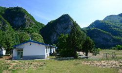 몸을 배배 꼬는 江, 어깨춤 추는 山·山·山