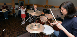 [포토다큐]음악 그리고 삶, 두 개의 무대