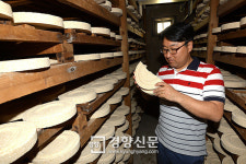 “일본식 막걸리에 길들여진 입맛, 전통 누룩으로 되찾아야죠”