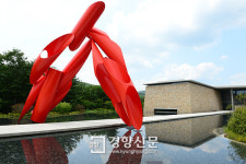 예술을 품은 예술… 사람도 풍경도 작품이 된다