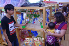 “비싼 장난감 싸게 빌려 쓰니 좋아요”