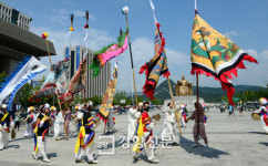[경향포토]서울광화문광장에서전북장수깃절놀이