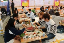 [포토뉴스]가을철 입맛 돋우는데는 광양전통숯불구이가 최고