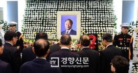 [경향이 찍은 오늘]11월22일 ‘오열하는 최형우’