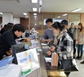 성남시, 청년배당 첫날 5223명 수령 ‘뜨거운 호응’ “경제적 도움 떠나 사기진작 큰 힘”