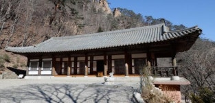 얼마나 좋으면…오색약수, 동장군이 다 마셨네