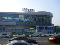 ‘준비 안된’ 광주송정역, 택시·승용차 엉켜 ‘교통지옥’