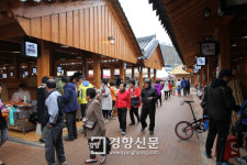 새단장 하동 화개장터 1일 재개장…십리 벚꽃 향연