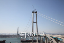 교량 세운 항만부지 사용료 내야 할까…울산시·항만공사 힘겨루기