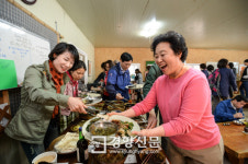 [명사 70인 과의 동행] (5) 자연을 벗삼은 ‘철학자 농부’…그 환한 웃음과 교육혁명에 전염되다
