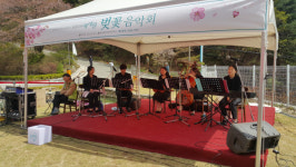 경기 동두천 공원묘원 예래원 고객·주민 초청 벚꽃음악회