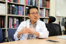 [좋은 의사]이성우 고대안암병원 응급의학과 교수 “응급의료체계, 환자입장서 개선”