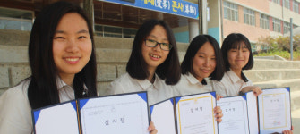 천안 월봉고 여학생들, 긴 머리 잘라 소아암 어린이들에 기증