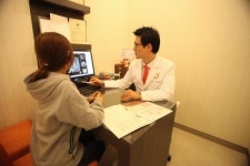 공덕 치과 한그루치과병원 “재신경 치료로 낫지 않는 치통, 미세현미경 치료 가능”