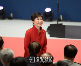 [경향포토]전당대회 참석한 박근혜 대통령