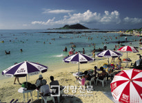 지난 여름 제주 해수욕장에 400만명 ‘우르르’…함덕, 협재해변 ‘인기’