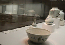 [유홍준의 안목](10) “조선인이 조선 접시를 몰라보나”…그를 일깨운 한마디