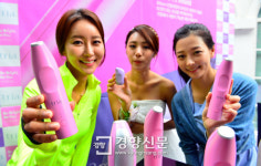 [경향포토]눈가주름 개선 트리아 아이 리뉴 레이저 출시