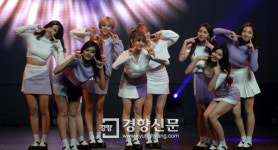 [경향포토]걸그룹 트와이스, 더 깜찍한 샤샤샤 요정