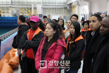 해양교육원 찾은 외국인들＂첨단시설 참 부럽네”