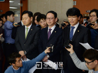 [경향포토]여야, 최순실 특검법과 국정조사 계획서 오는 17일 처리