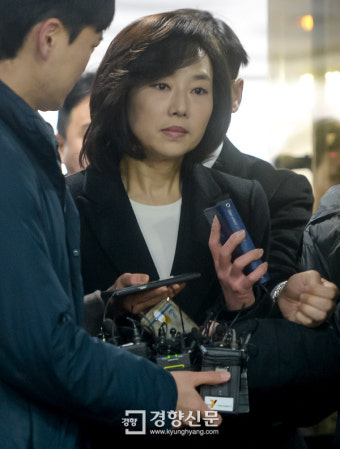 특검, 조윤선 오후 2시 소환···김기춘은 건강상 이유 불출석