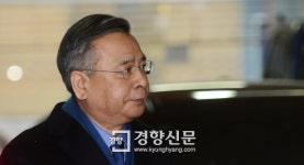 [경향포토]사무실 들어서는 특별검사