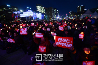 [경향포토]광화문 탄핵 전야