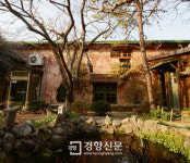 [도시를 읽다] (1) 충남 공주- 자세히 보아야 예쁘다, 오래 보아야 사랑스럽다