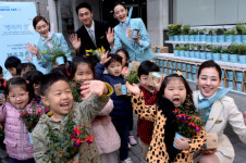 [포토뉴스]꿈나무들에게 나눠준 새싹