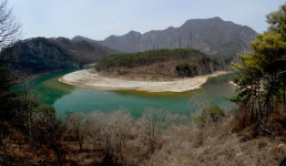 [도시를 읽다](2) 강원도 정선 - 거친 산하, 부드러운 사람 ‘강원도의 DNA’