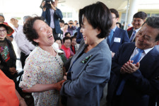 [경향포토]노인복지타운 찾은 김정숙 여사