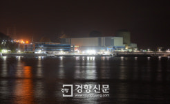 우리나라 첫 핵발전소 고리1호기 영구정지[경향포토]