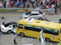 청주서 어린이집 버스가 차량·보행자 잇따라 들이받아…2명 숨져