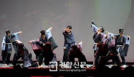 태권도 퍼포먼스 GREAT TAEKWONDO  달의 무사 국기원서 개막 공연[경향포토]