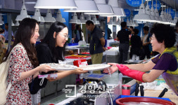 ‘큰 불 피해’ 새단장 여수수산시장, 6개월만에 재개장[여수시]