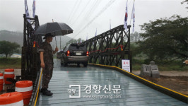 22년만의 폭우로 다리 끊긴 충북 청주 낭성면 호정리에 임시교량 개통